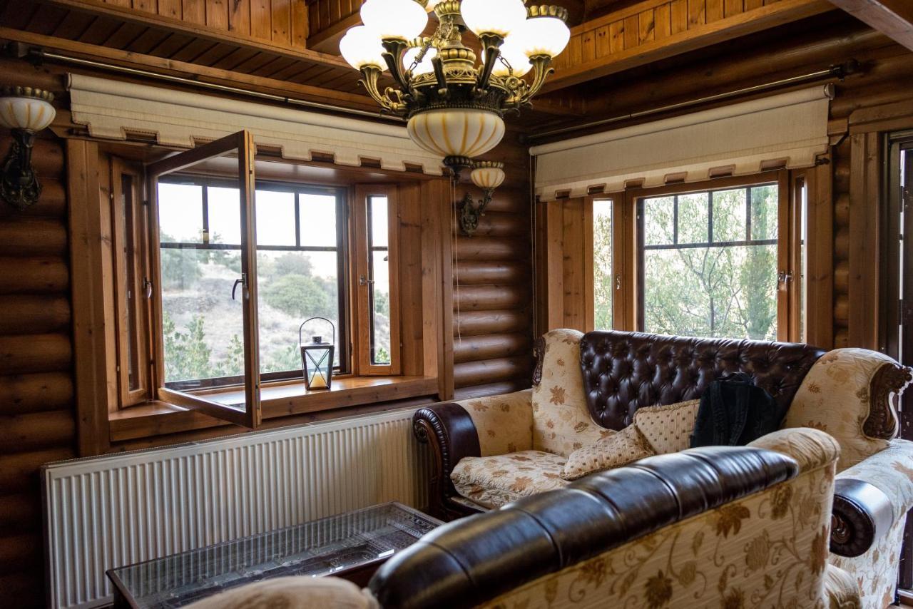 *2 Bdr Log House /Mountains/Queen Bed/Fireplace Gúri Kültér fotó
