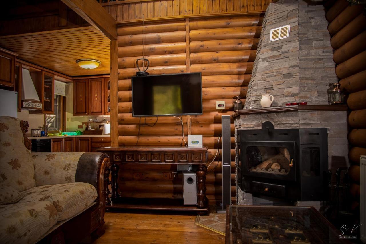 *2 Bdr Log House /Mountains/Queen Bed/Fireplace Gúri Kültér fotó