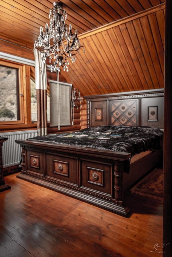 *2 Bdr Log House /Mountains/Queen Bed/Fireplace Gúri Kültér fotó