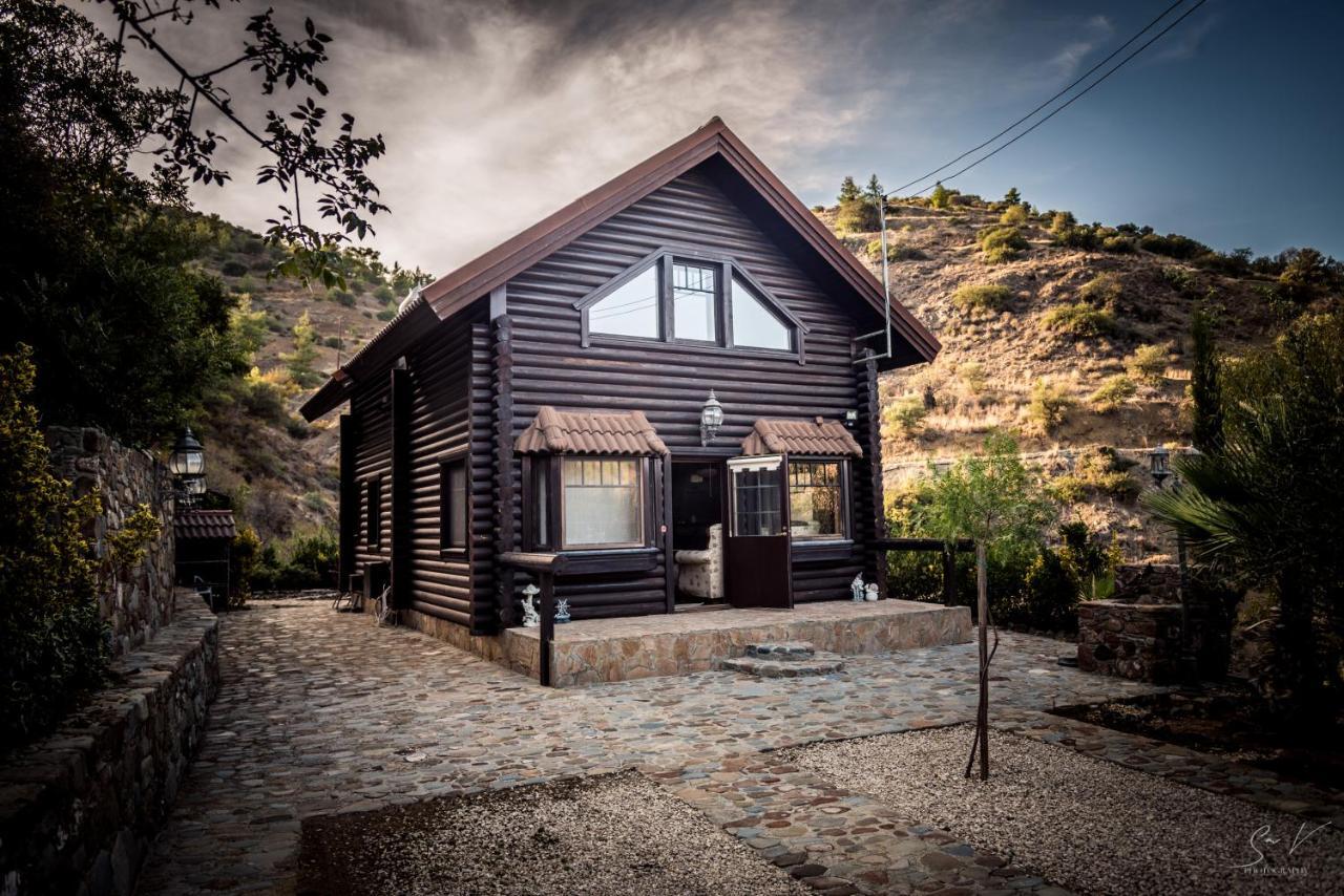 *2 Bdr Log House /Mountains/Queen Bed/Fireplace Gúri Kültér fotó